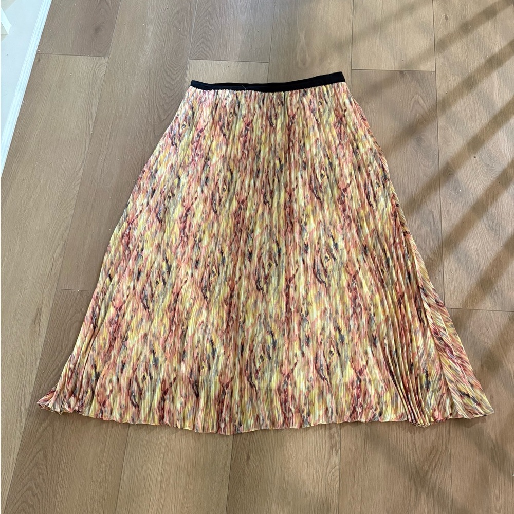 Tahari Pleated A-Line Skirt in Yellow Multi with Black Waistband